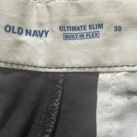 Old Navy Ultimate Slim Shorts - Picture 5 of 6